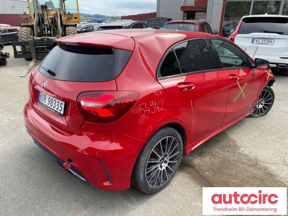 Mercedes A-Klasse 2012-2018 (W176) (W176), Motorkode: M270.910, Girkassekode: 724002