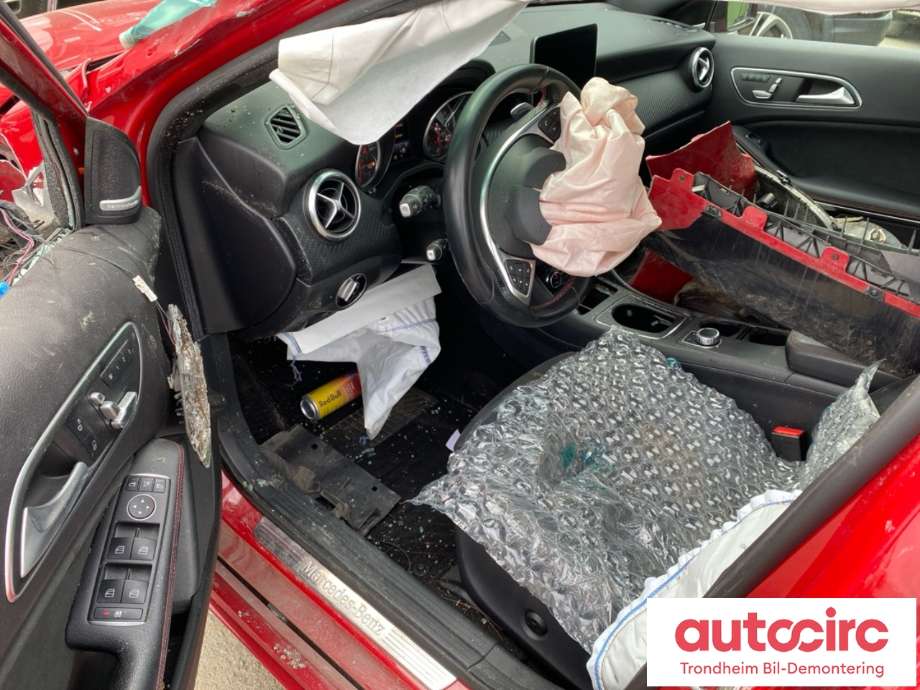 Mercedes A-Klasse 2012-2018 (W176) (W176), Motorkode: M270.910, Girkassekode: 724002