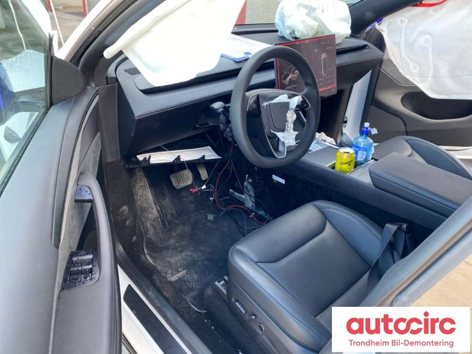 Tesla Model Y 2024-->> (Type II) , Motorkode: 3D3|3D7, Girkassekode: TRINNLØS