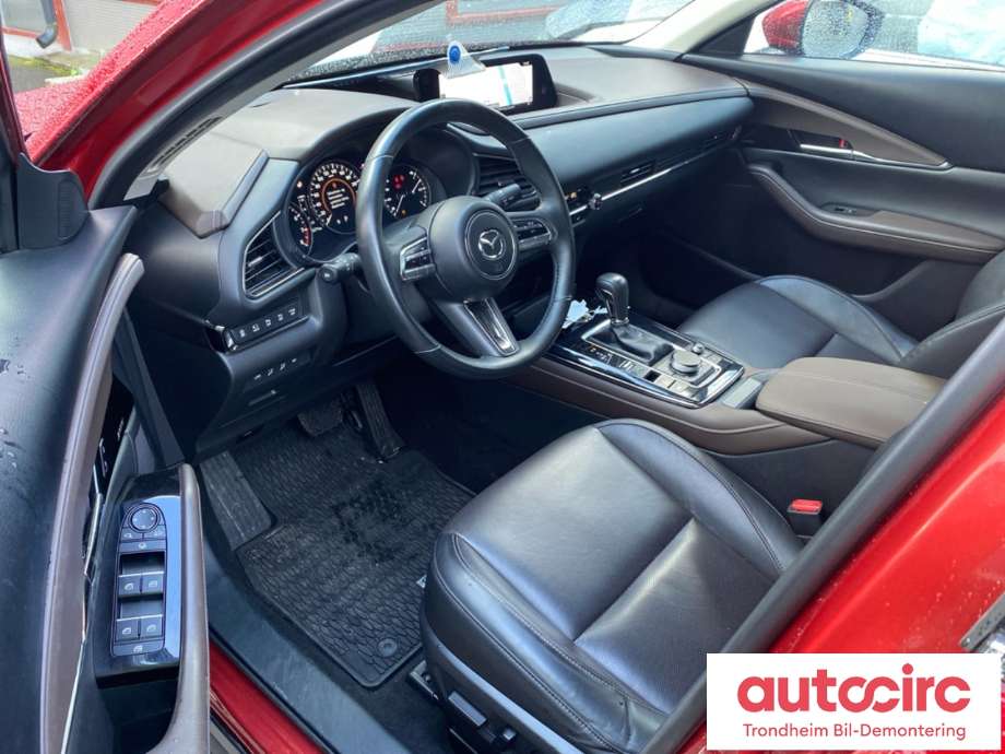 Mazda CX-30 2020-->> , Motorkode: HFY702300, Girkassekode: E3Y003000A