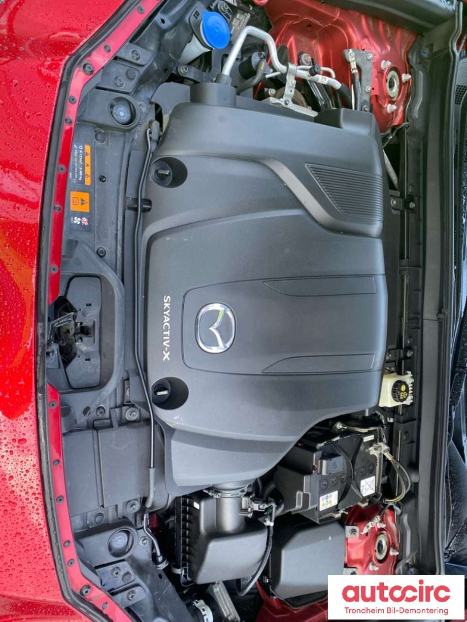 Mazda CX-30 2020-->> , Motorkode: HFY702300, Girkassekode: E3Y003000A