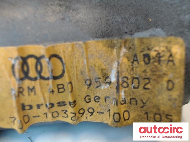 Ruteheis, kun motor, høyre foran til Audi A6 2001-2004 (Type II, Fase 2) (C5) (C5) (BROSE|700-103299-100|4B0959802D|)