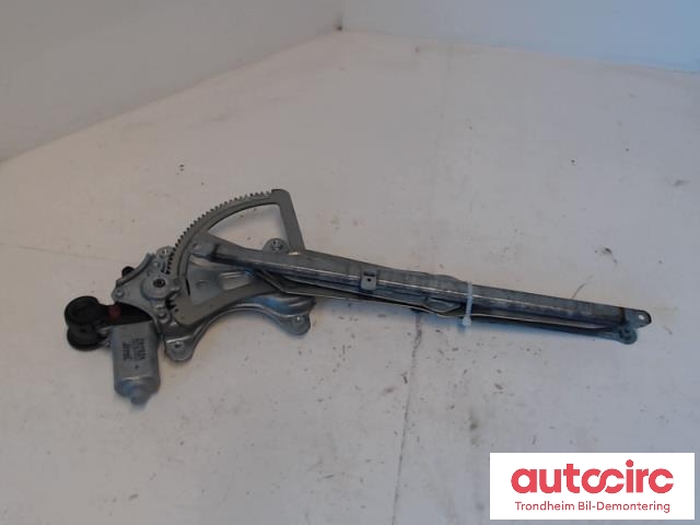 Ruteheis høyre foran til Toyota RAV4, 2000-2006 (Type II) (DENSO|8571042070)
