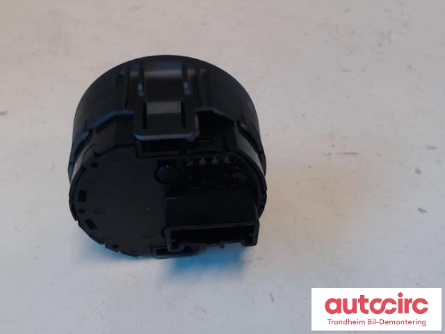 Bryter diverse til Nissan X-Trail 2002-2007 (T30) (T30) (..|25535EQ000|)