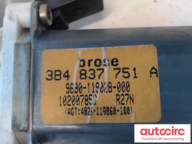 Ruteheis, kun motor, venstre foran til VW Passat 1997-2000 (B5,3B) (B5,3B) (..|3B4837751A|1J1959801D|)