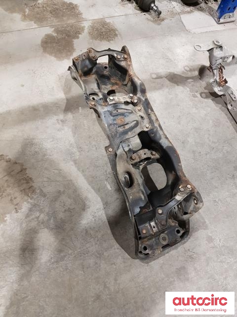 Travers foran hoved til Subaru Outback, 2003-2007 (Type III, Fase 1)  (..|20101AG002)