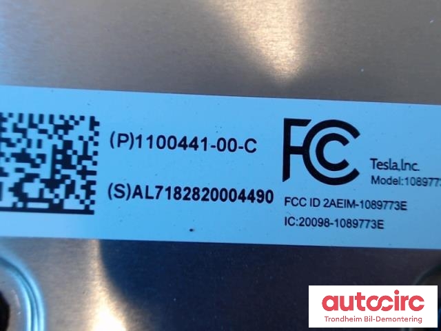 Karosseri: b-stolpe til Tesla Model 3 2018-2023 (Fase 1)  (1100441-00-C|1100441-00-C|1100619-00-C|)