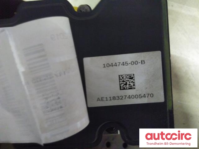 ABS sentral til Tesla Model 3 2018-2023 (Fase 1)  (BOSCH|1044745-00-B|0265257793|)