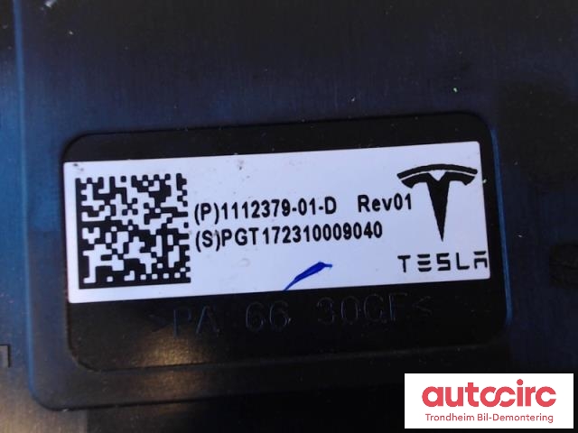 Sikringsboks til Tesla Model X 2016-->> (1112379-01-D|1112379-01-D|)