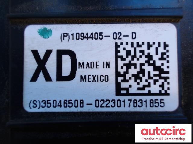 Sikringsboks til Tesla Model X 2016-->> (1094405-02-D|1094405-02-D|)