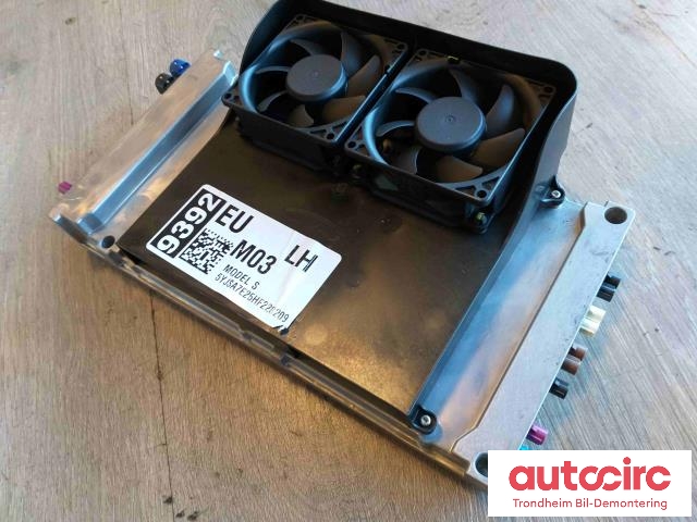 Styreenhet autopilot til Tesla Model S 2016-2021 (Fase 2) (..|1125800-00-B|)