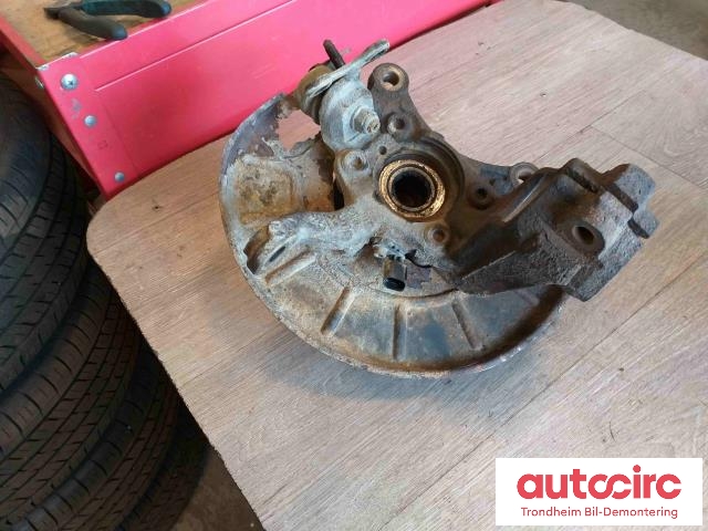Hjulspindel høyre foran til VW Touran 2003-2006 (Type I, Fase 1)  (..|1K0407256N|1K0407256AA|)