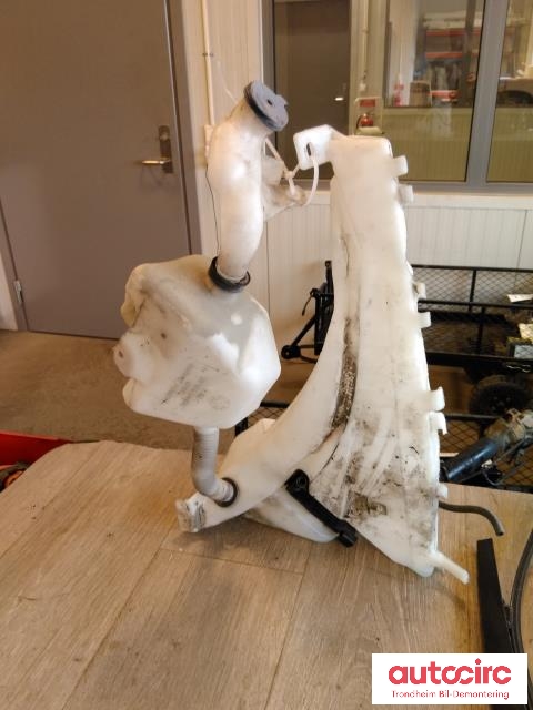 Spylertank til Volvo C30 2006-2009 (Fase 1) (..|31253149|4N51-13K163-AE|3M51-17618-AG)
