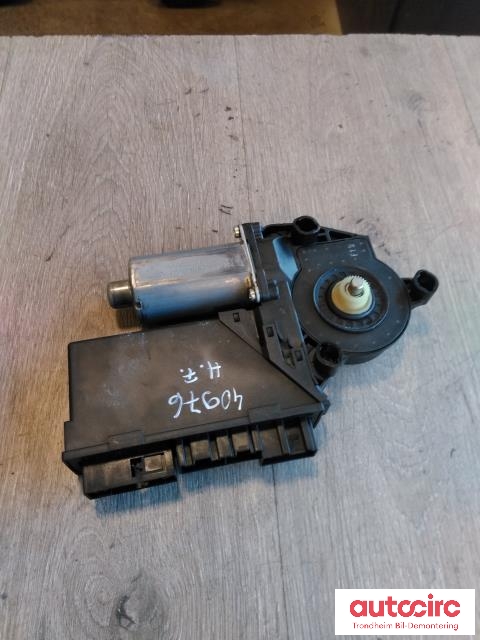 Ruteheis, kun motor, høyre foran til Audi A4, 2004-2008 (Type III) (B7) (B7) (SIEMENS|8E1959802H)