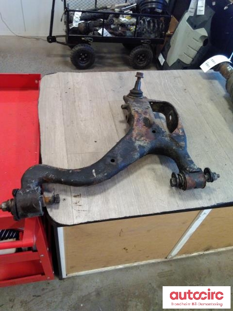 Bærebru høyre foran nedre til Land Rover Range Rover Sport 2005-2013 (..|RBJ500446|5H323078LA|LR029304)