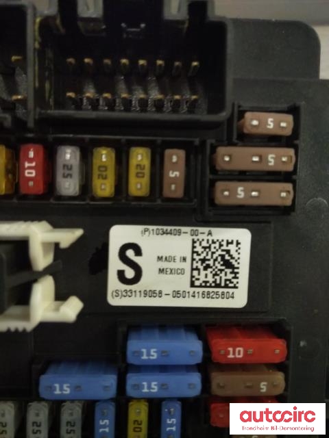Sikringsboks til Tesla Model S 2013-2016 (Fase 1)  (..|1034409-00-A|)