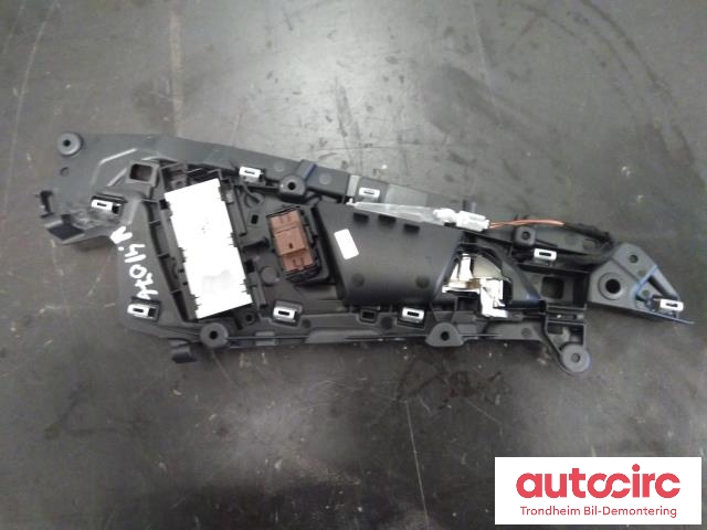 Dørhåndtak inv venst foran til Audi A6, Allroad 2012-2014 (Type III, Fase 1) (C7) (C7) (VAG|4G0837019A|4G1962107|4G0959769)