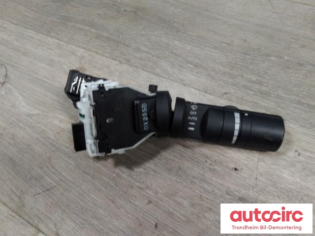 Bryter visker til Nissan Navara 2010-2015 (Fase 2) (D40) (D40) (..|0X25SD|)