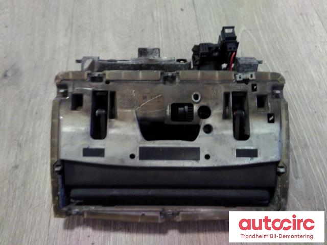Bilstereo navigasjon skjerm til Audi A3 2016-2020 (Type III, Fase 2)  (ALPINE|8V0857273N|QFAD305B|)