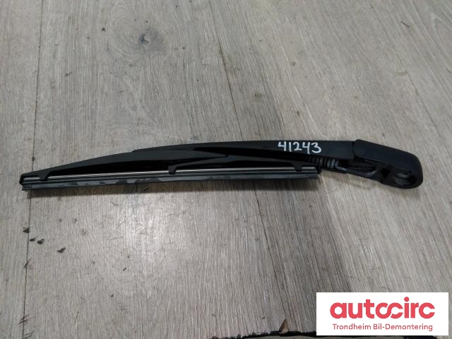Viskerarm bakrute til Suzuki Swift, 2011-2017  (..|3882151K02)