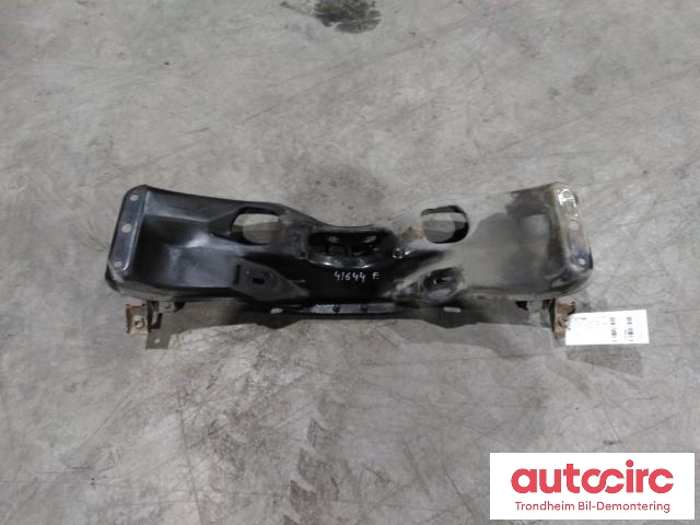 Travers foran hoved til Subaru Impreza 2001-2005 (Type II, Fase 1) (..|20101FE010|20101FE030|20101FE520)