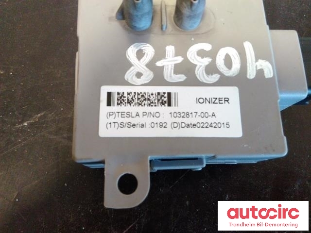 Styreenhet diverse til Tesla Model S 2013-2016 (Fase 1) (IONIZER|1032817-00-A|)