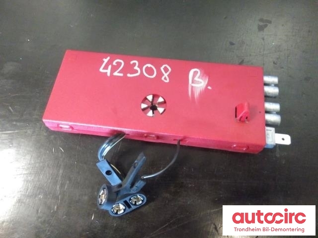 Antenne forsterker til Volvo V70 2007-2013 (Type III, Fase 1)  (FUBA|30679717|31282410|)