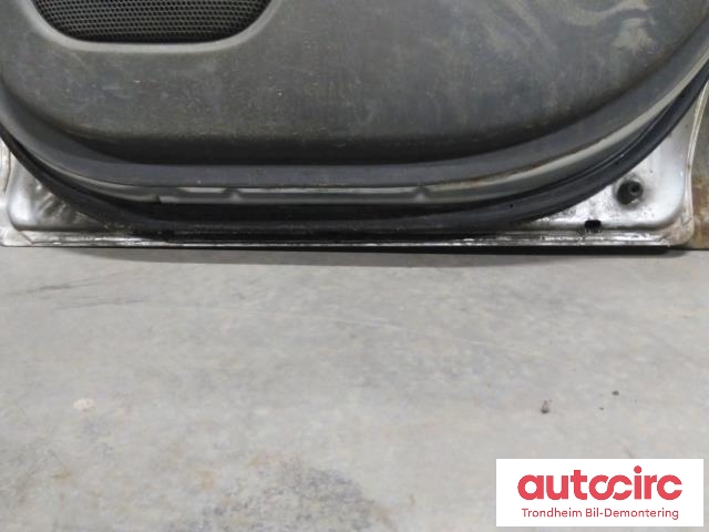 Dør høyre bak til Toyota Land Cruiser 120 2002-2009  (TOYOTA|6700360260|67003-60260|)
