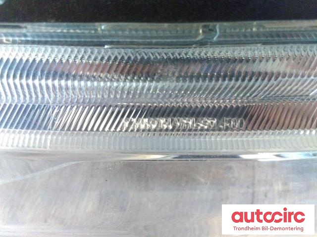 Frontlykt venstre halogen til Nissan Juke 2010-2014 (Fase 1)  (VALEO/ICHIKOH|261251KL0B|261251KL0C|)