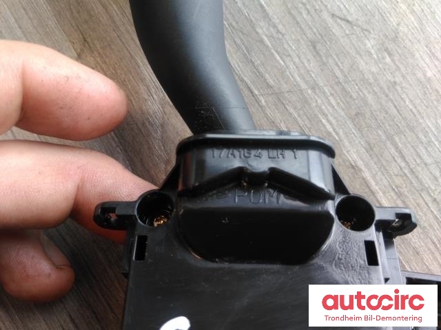 Bryter visker til Toyota Land Cruiser 120 2002-2009 (..|8465260811|84652-60811|17A164)