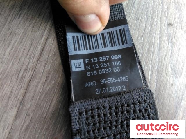 Sikkerhetsbelte foran høyre til Opel Astra J 2010-2015 (..|N13251166|F13297098|13394804)