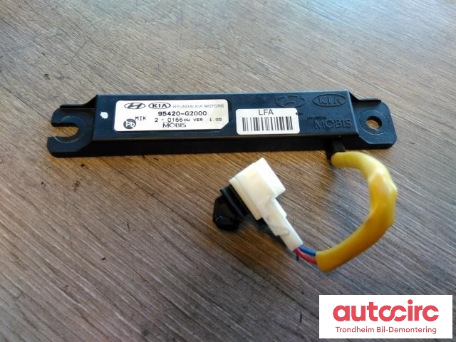 Antenne forsterker til Hyundai Ioniq Electric, 2016-2019 (Fase 1)  (MOBIS|95420G2000)