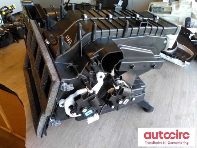 Varmeapparat register til Tesla Model S 2016-2021 (Fase 2)  (..|1116135-00-B|)
