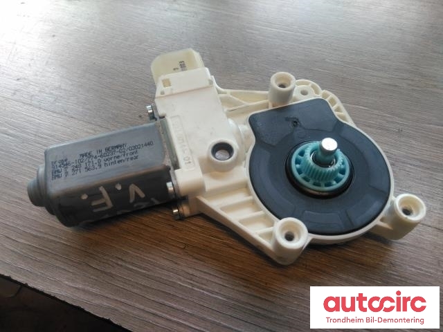 Ruteheis, kun motor, venstre foran til BMW 5-Serie 2010-2017 (F10/F11) (F10/F11) (BROSE|7248171|7271563|51337271563)