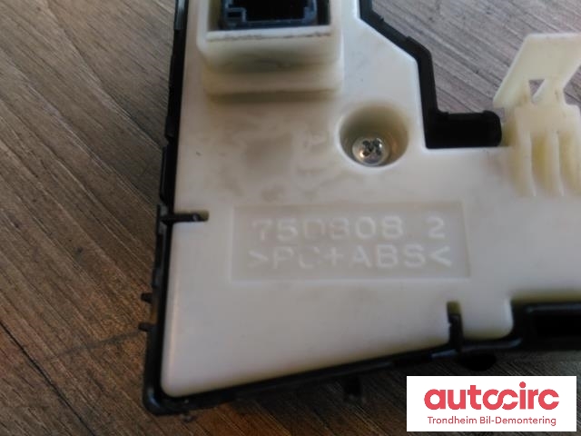 Bryter nødblink til Toyota Prius 2009-2016 (Type III) (COMBI) (COMBI) (..|8401247020|84012-47020|75D808)