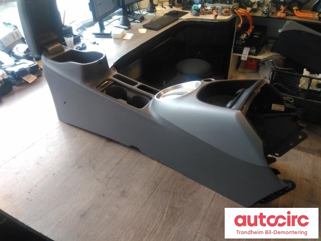 Midtarmlene foran til Kia Soul 2014-2019 (Type II)  (..|84611E4000B2N|)