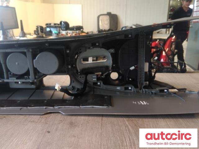 Midtarmlene foran til Kia Soul 2014-2019 (Type II)  (..|84611E4000B2N|)