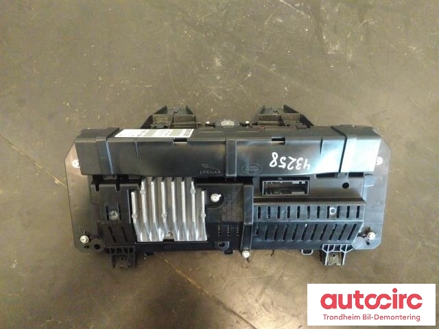 Instrumentpanel til Jaguar F-PACE 2016-->> (X761) (X761) (JAGUAR|HK83-10849-LC|T4A28887|HK8310849LD)