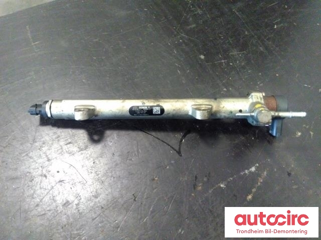 Dyseskinne (fuelrail) til Opel Combo C 2002-2011  (BOSCH|46817523|0445214044|93192593)