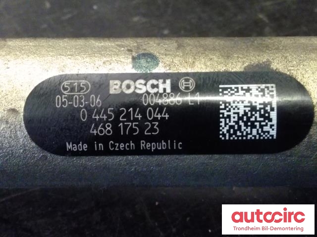 Dyseskinne (fuelrail) til Opel Combo C 2002-2011  (BOSCH|46817523|0445214044|93192593)