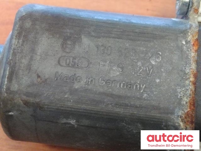Ruteheis venstre foran til BMW 1-Serie 2004-2011 (E81/E82/E87/E88) (E81/E82/E87/E88) (BOSCH|0130822226|51337138465|67626927027)