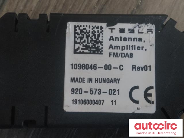 Antenne forsterker til Tesla Model 3 2018-2023 (Fase 1)  (TESLA|1098046-00-C|)
