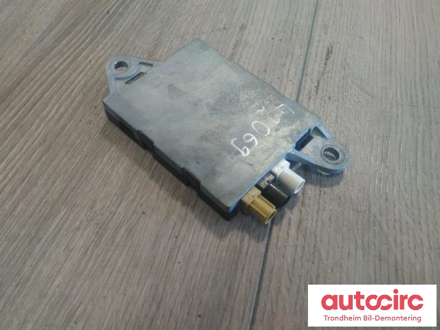 Antenne forsterker til Audi TT, 2006-2014 (Type II)  (..|8J8035225A)