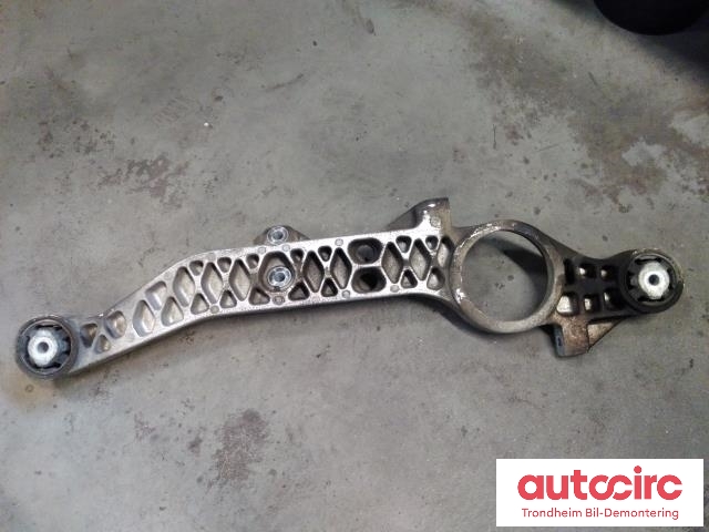 Motorfeste til Mercedes Vito/Viano 2010-2014 (Fase 2) (W639) (W639) (FESTE TIL KARDANG FORAN|A6393350111|)