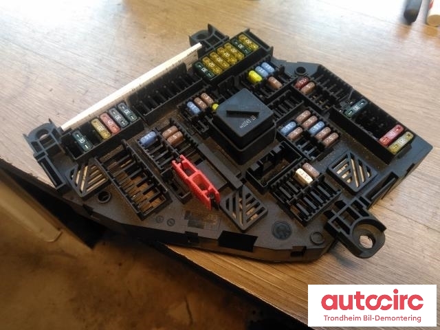 Sikringsboks til BMW X3 2010-2017 (F25) (F25) (..|9210860|1-1703345-3|61149210860)