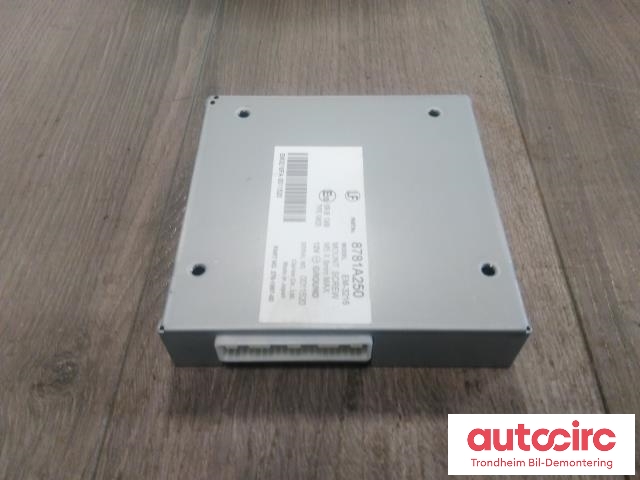 Styreenhet diverse til Mitsubishi Outlander, 2015-->> (Type III, Fase 2)  (CLARION CO|8781A250)