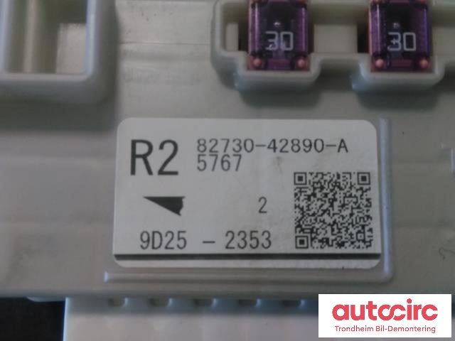 Sikringsboks til Toyota RAV4 2019-->> (Type V)  (..|8273042890|82730-42890|82730-42890-A)