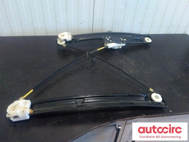 Ruteheis høyre foran til BMW X6 2008-2014 (E71/E72) (E71/E72) (BROSE|6967262|0130821461|51337197302)