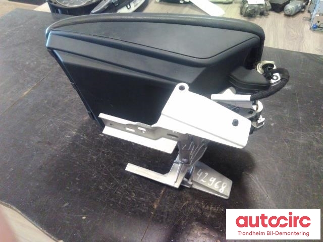 Midtarmlene foran til Audi Q7 2006-2010 (Type I, Fase 1)  (..|4L1864207D|)