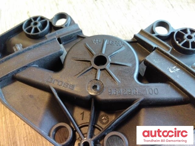 Ruteheis venstre bak til Volvo XC60 2014-2017 (Type I, Fase 2)  (BROSE|964288-101|964290-100|30791019)